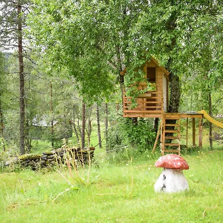 3 Bedroom Stunning In Hébergement de vacances Vossestrand