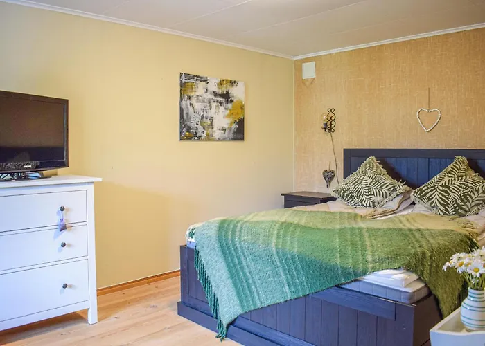 3 Bedroom Stunning In *
