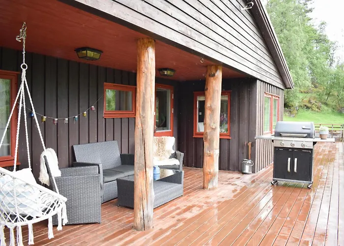 3 Bedroom Stunning In *